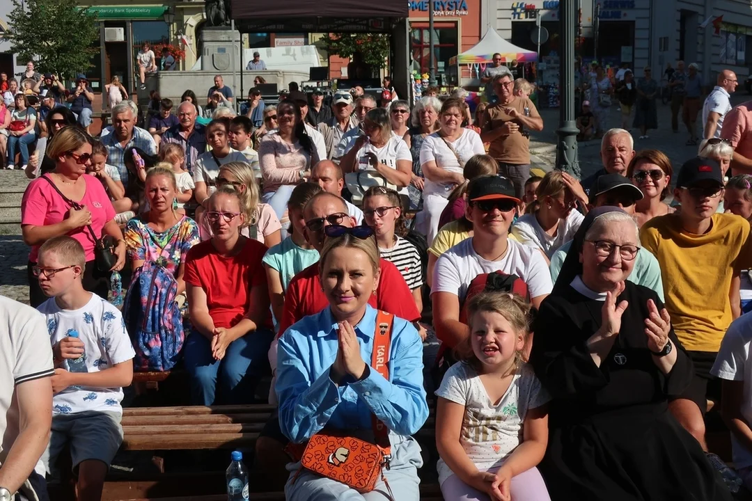 Nowa Ruda. Rozpoczął się Międzynarodowy Festiwal Folkloru [galeria]