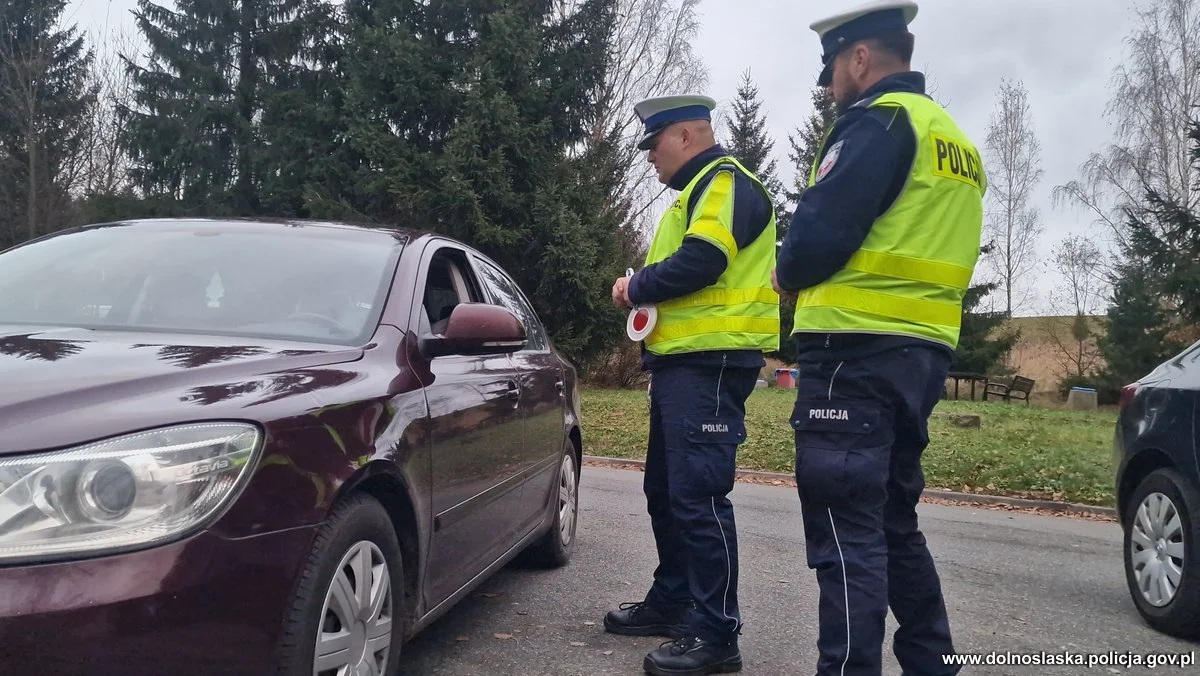 „Bezpieczna ósemka” - policjanci przypominali o bezpieczeństwie na drodze