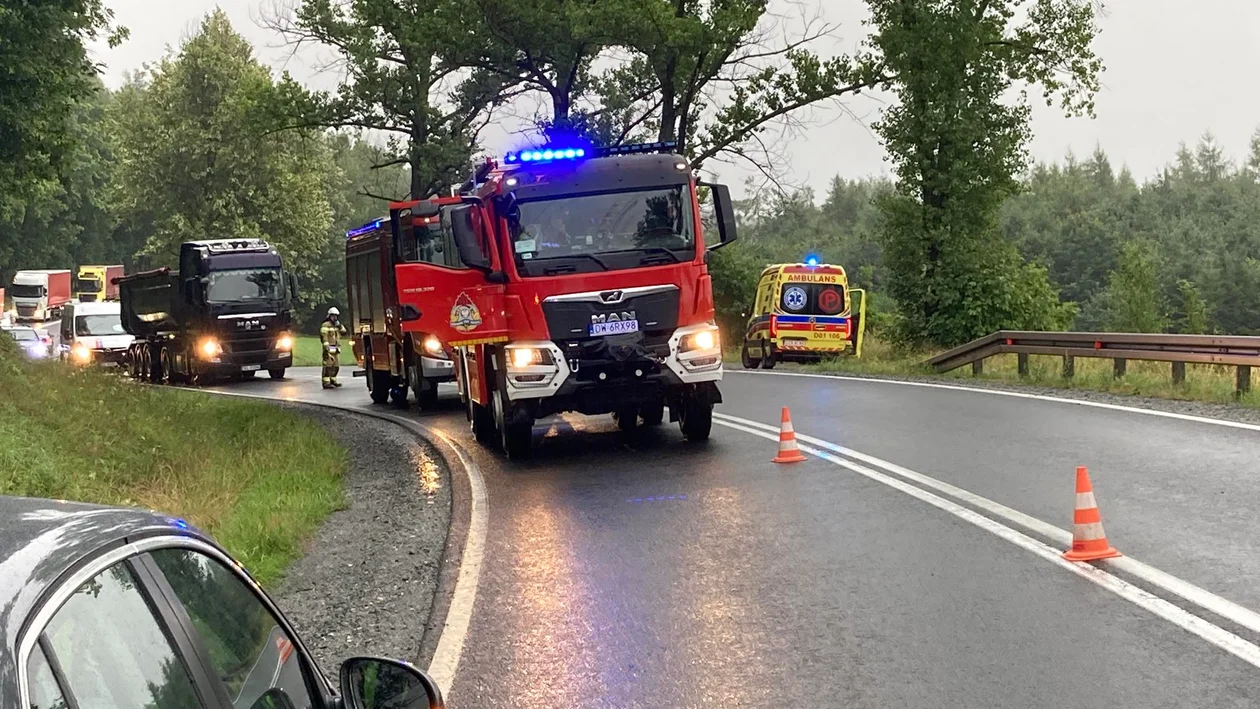 Podzamek. Poniedziałek na naszych drogach również rozpoczął się niebezpiecznie