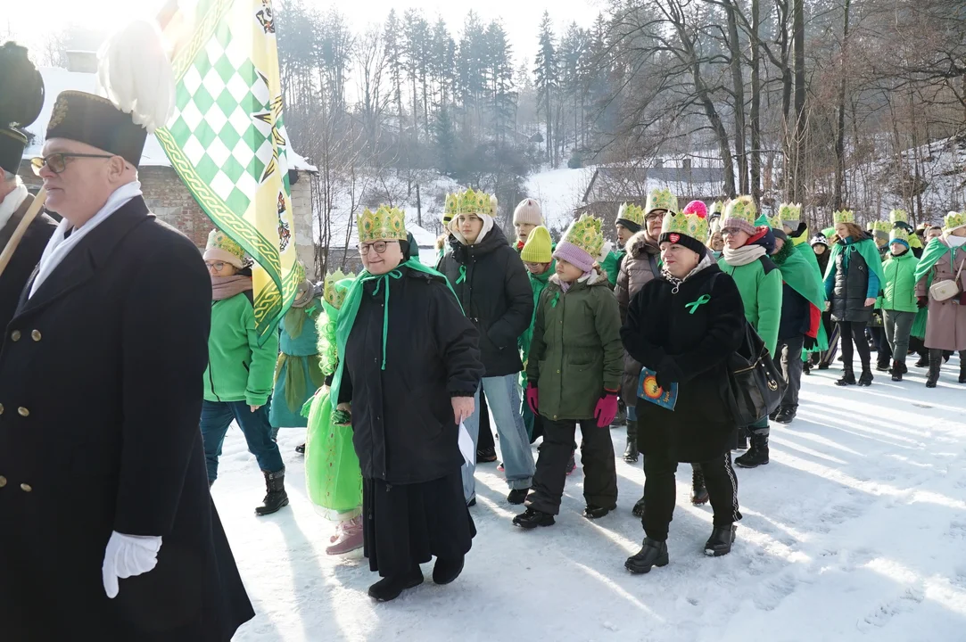 Orszak Trzech Króli przeszedł ulicami Jugowa. Było kolorowo i wesoło [galeria]