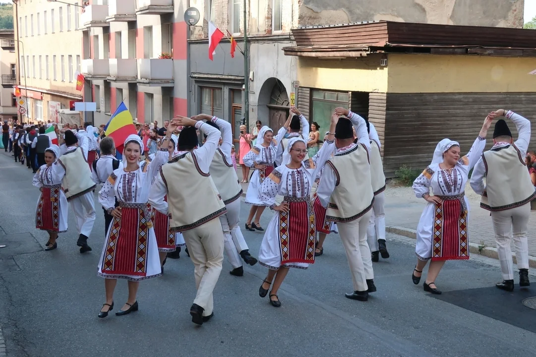 Nowa Ruda. Rozpoczął się Międzynarodowy Festiwal Folkloru [galeria]