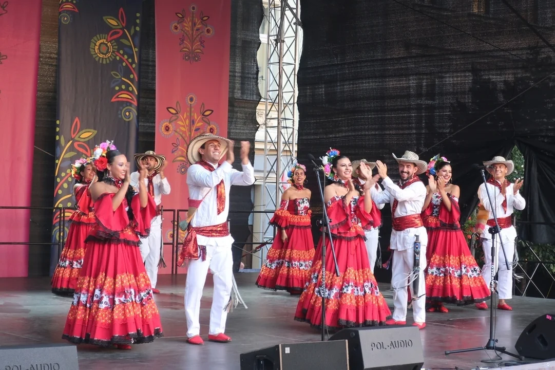 Nowa Ruda. Rozpoczął się Międzynarodowy Festiwal Folkloru [galeria]