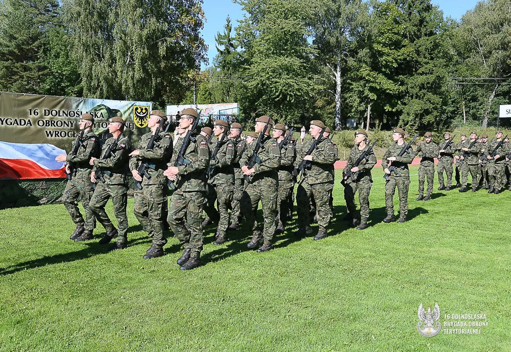 Od wcielenia do przysięgi – Nowi Terytorialsi w szeregach 16 Dolnośląskiej Brygady Obrony Terytorialnej