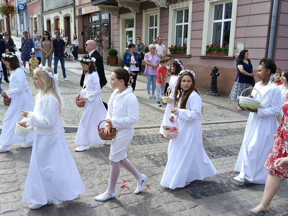 Boże Ciało w Nowej Rudzie. Ulicami przeszła uroczysta procesja [galeria]