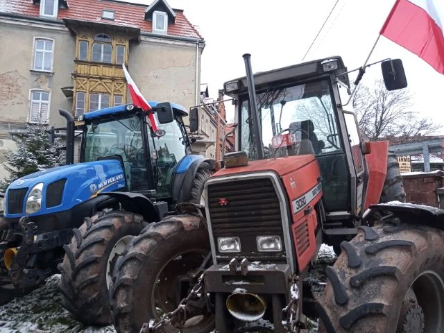 PILNE! Ciągniki pod siedzibą wójt gminy Nowa Ruda