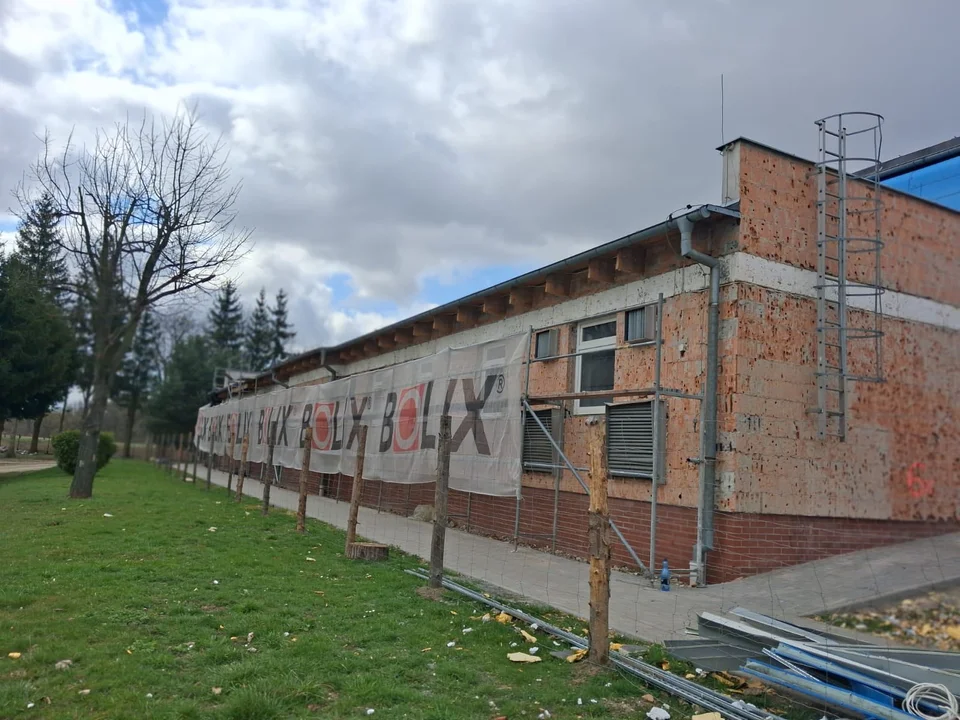 OSiR Kłodzko. Remonty na sportowym obiekcie wchodzą w kolejną fazę