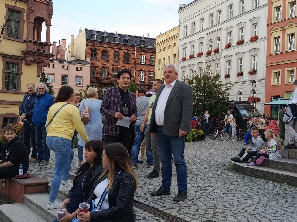 Nowa Ruda. Rozpoczął się Festiwal Góry Literatury. Tłumy na koncercie Vito Bambino