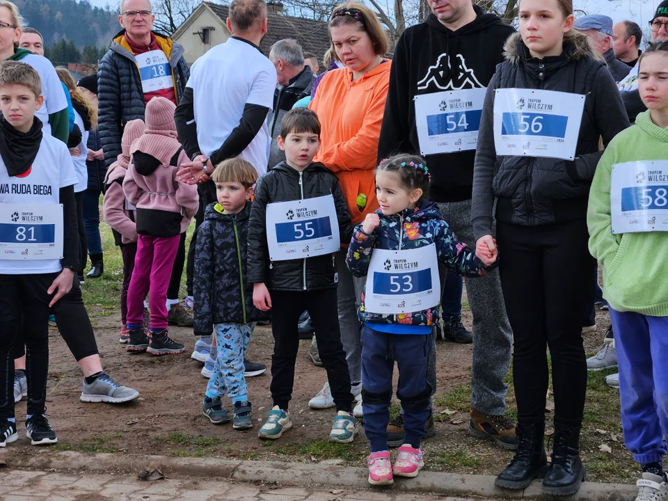 Gmina Nowa Ruda. Tropem Wilczym w Woliborzu pobiegło 120 osób [zdjęcia]