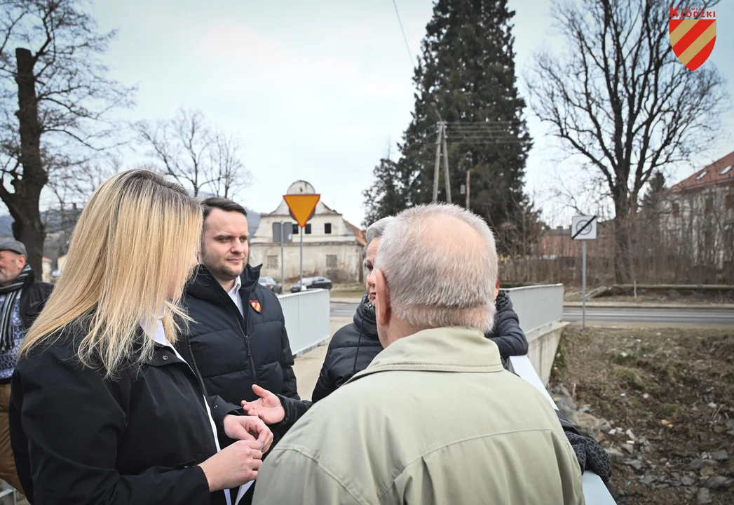 Spotkanie z mieszkańcami Ołdrzychowic Kłodzkich i kolejne inwestycje Powiatu Kłodzkiego [zdjęcia]