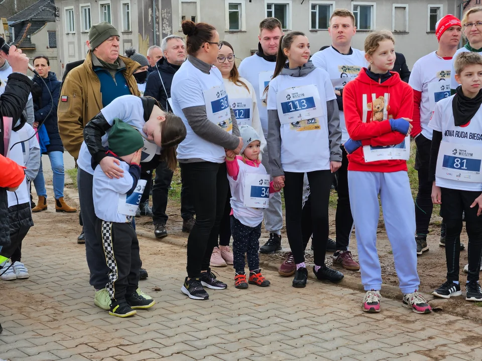 Gmina Nowa Ruda. Tropem Wilczym w Woliborzu pobiegło 120 osób [zdjęcia]