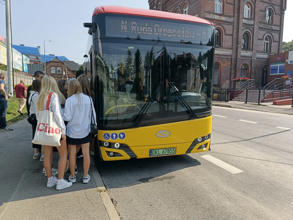 Nowa Ruda. Komunikacja miejska strzałem w dziesiątkę? [galeria]