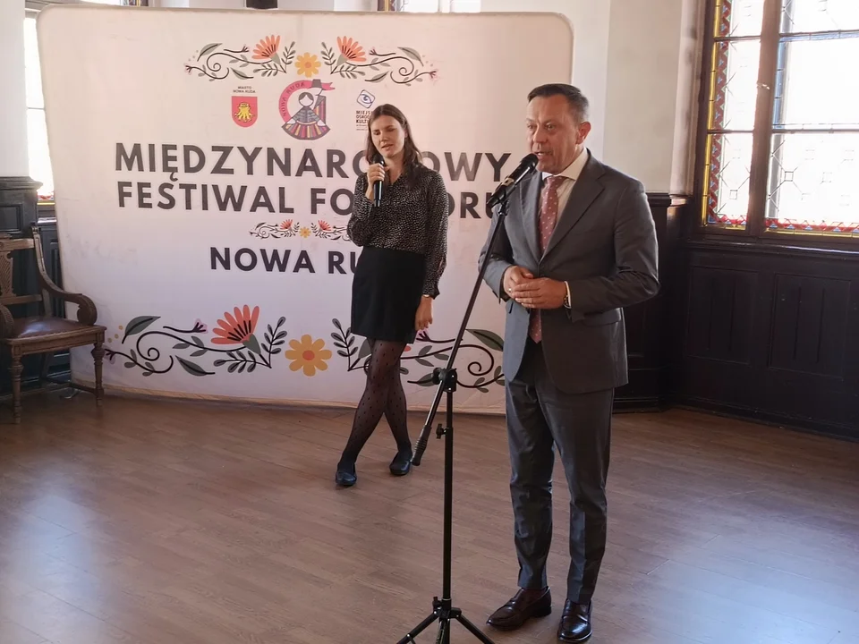 Nowa Ruda. Rozpoczął się Międzynarodowy Festiwal Folkloru [galeria]