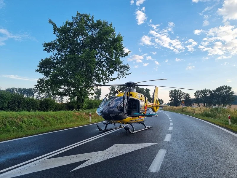 Szklary. Kobieta z obrażeniami została przetransportowana helikopterem LPR do szpitala