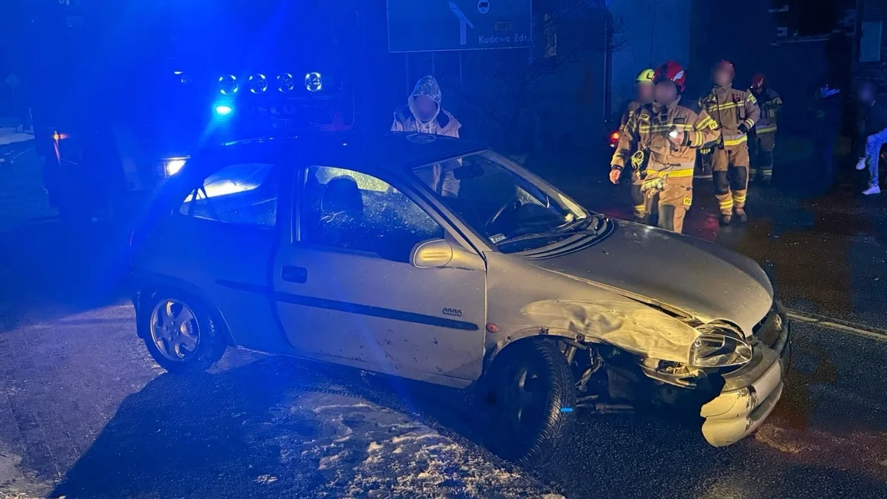 Międzylesie - nocny wypadek na Warszawskiej - Zdjęcie główne