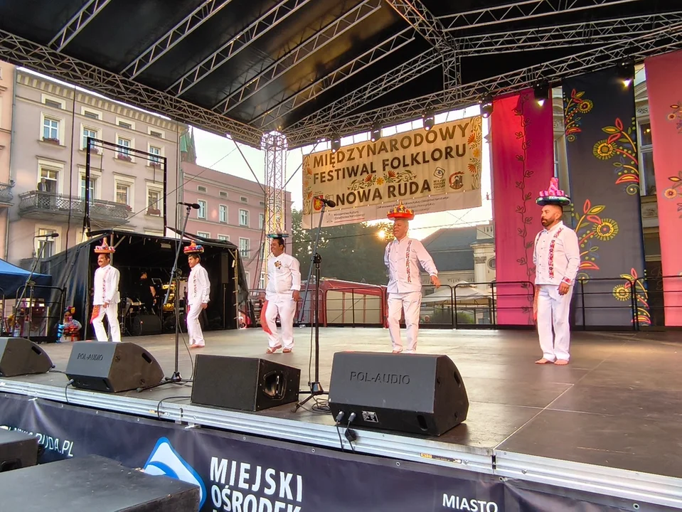Rozpoczął się XXXI Międzynarodowy Festiwal Folkloru [galeria]