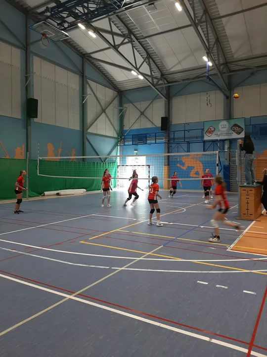 Sportowe emocje podczas Turnieju Siatkówki Młodzieżowej Rady Powiatu Ząbkowickiego