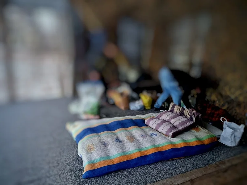 Gmina Ząbkowice Śl. Zimą każda pomoc ma znaczenie. Policjantka uratowała bezdomnego - Zdjęcie główne