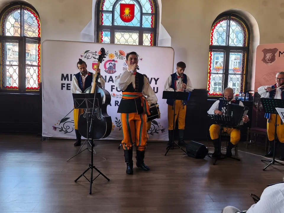 Rozpoczął się XXXI Międzynarodowy Festiwal Folkloru [galeria]