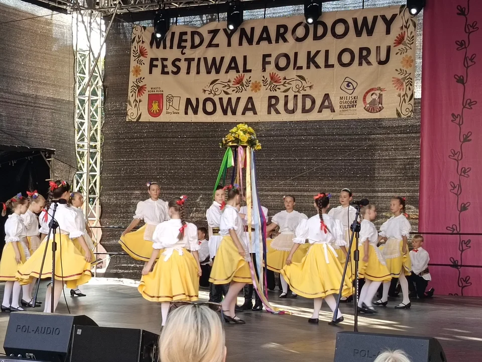 Nowa Ruda. Rozpoczął się Międzynarodowy Festiwal Folkloru [galeria]