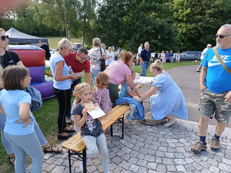 Niedzielne uroczystości odpustowe i piknik na Górze Świętej Anny w Nowej Rudzie [galeria]