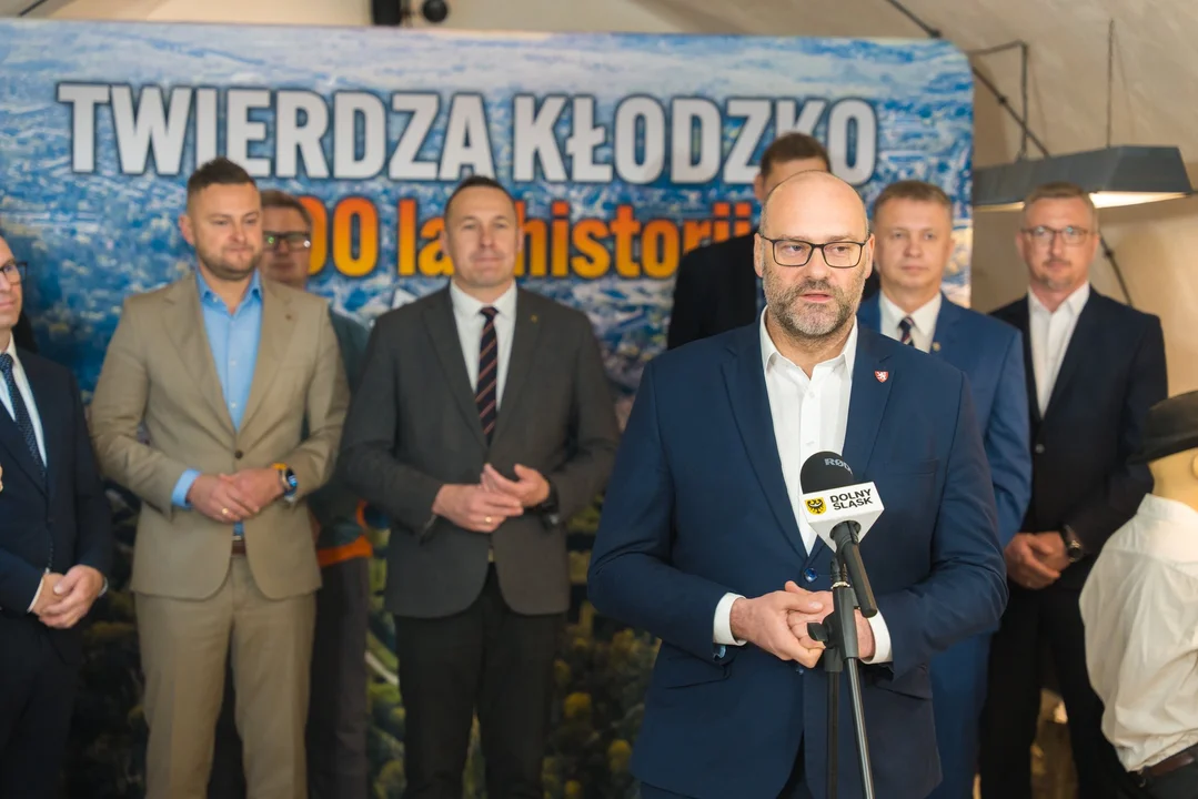 Konferencja w Twierdzy Kłodzko. Kampania „Atrakcyjny na lato. Atrakcyjny na lata” [zdjęcia]