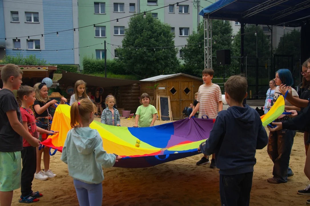 Nowa Ruda. Wakacyjny sezon plażowy przy MOK-u w pełni