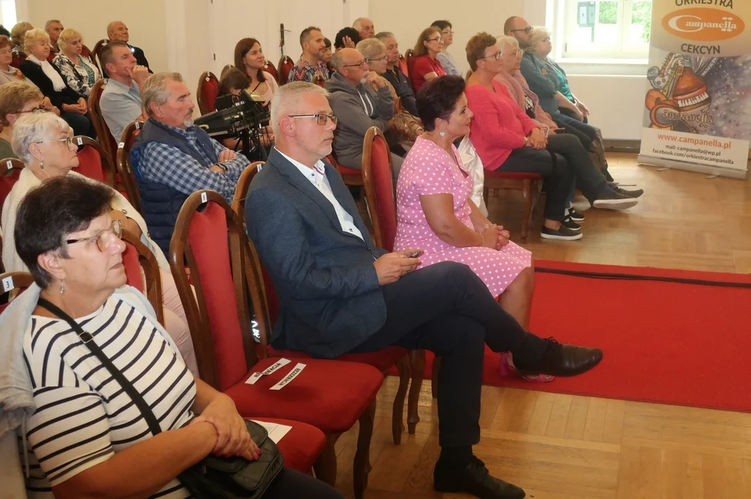 Duszniki-Zdrój. Cudowny koncert muzyki filmowej (i nie tylko) na deskach Teatru Zdrojowego.