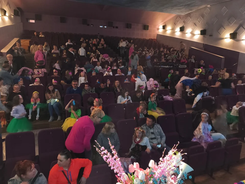 Nowa Ruda. Kolorowy Festiwal Piosenki Przedszkolnej w Miejskim Ośrodku Kultury [galeria]