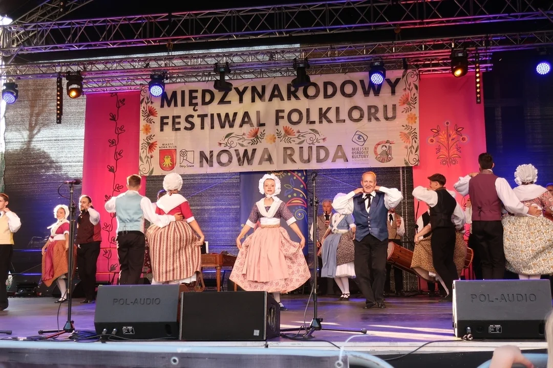 Nowa Ruda. Finał 30. Międzynarodowego Festiwalu Folkloru