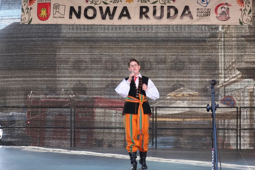 Nowa Ruda. Rozpoczął się Międzynarodowy Festiwal Folkloru [galeria]