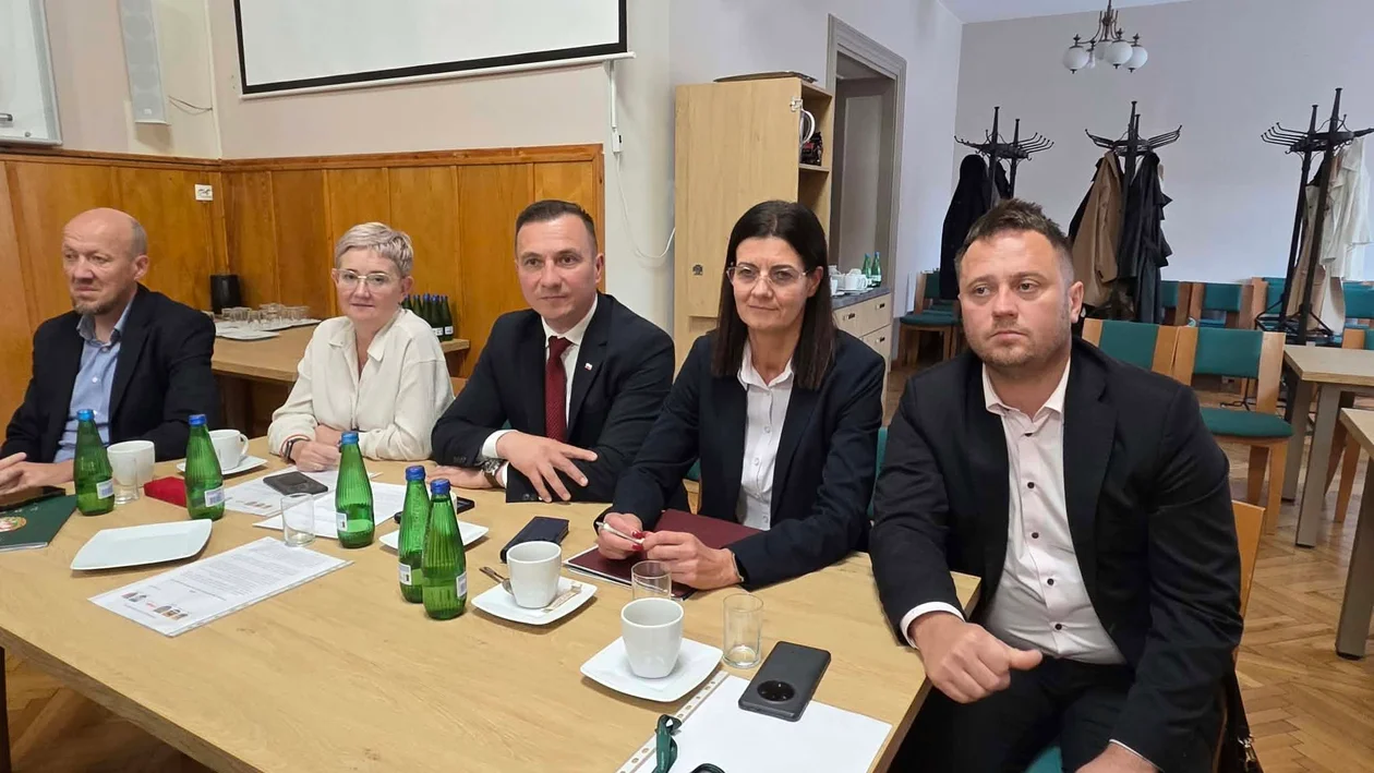 Wspólna komunikacja w powiecie ząbkowickim? Sześć gmin apeluje o podjęcie działań