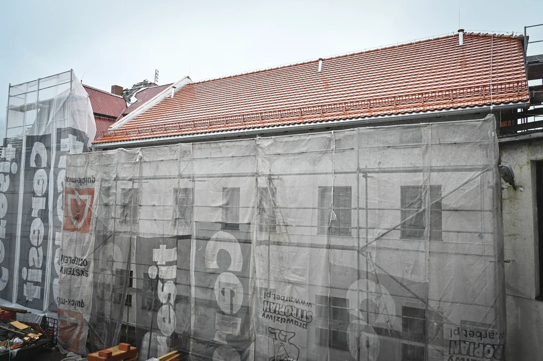 Gmina Nowa Ruda. Trwa modernizacja Domu Pomocy Społecznej w Jugowie [zdjęcia]