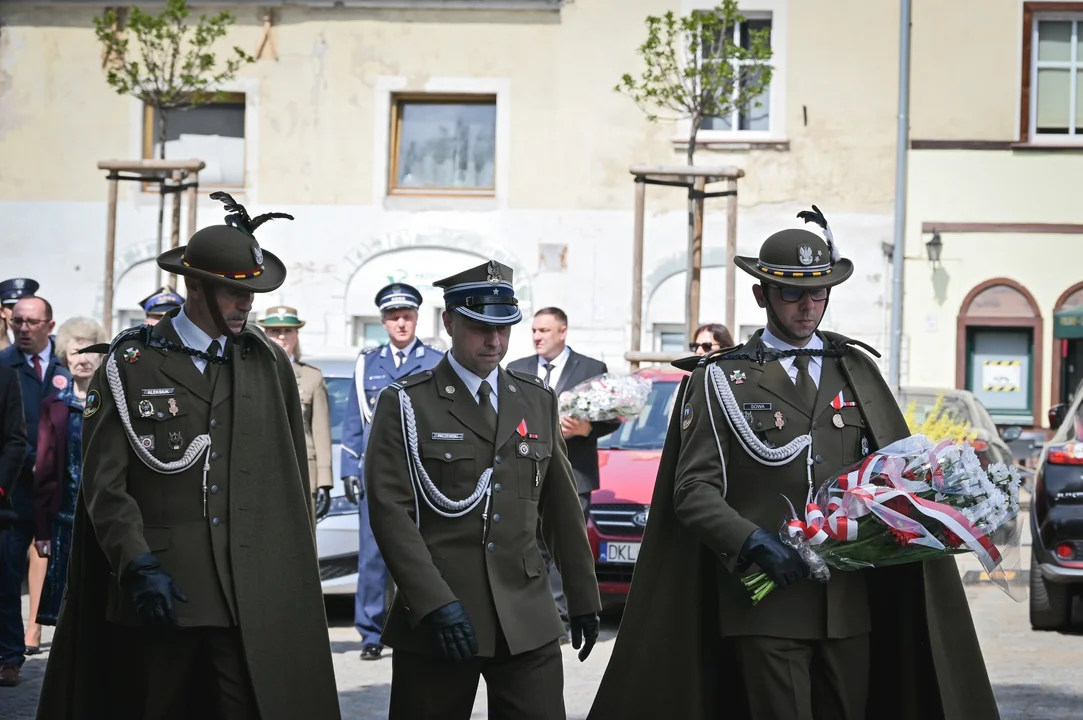 Powiatowe i miejskie uroczystości upamiętniające uchwalenie Konstytucji 3 Maja w Kłodzku [galeria]