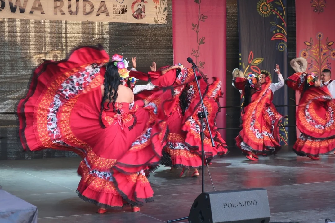 Nowa Ruda. Rozpoczął się Międzynarodowy Festiwal Folkloru [galeria]