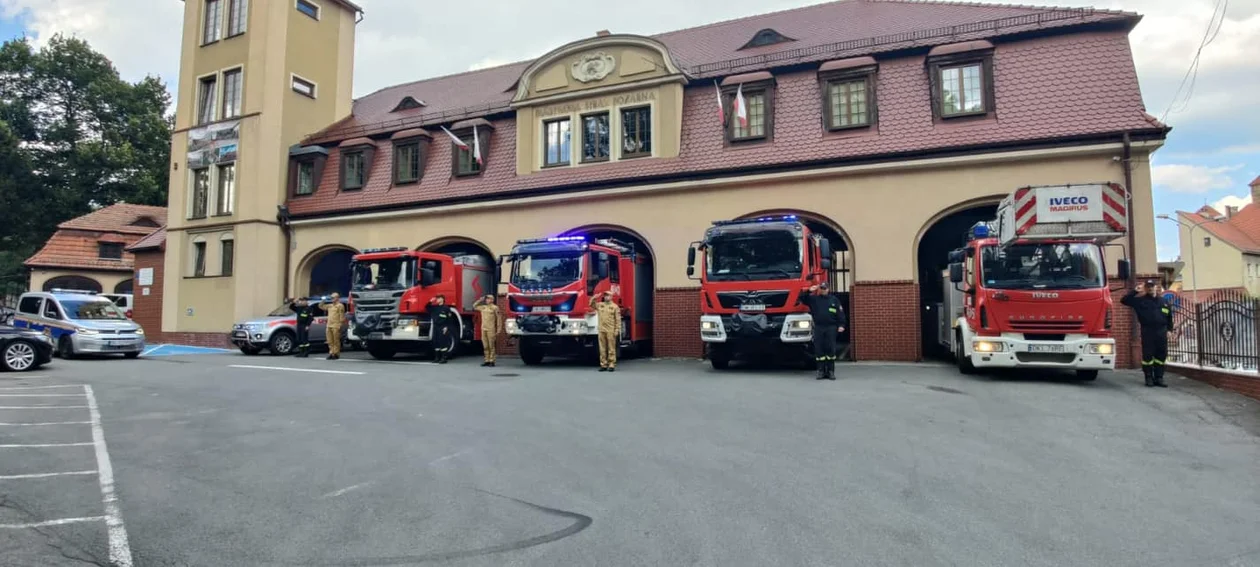 Powiat kłodzki. Strażacy oddali hołd Powstańcom Warszawskim [zdjęcia]