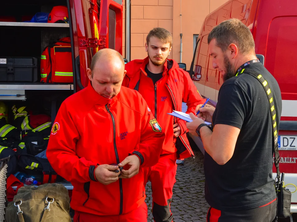 Kamieniec Ząbkowicki. Kilkudziesięciu strażaków szkoliło się z działań gaśniczych w lasach