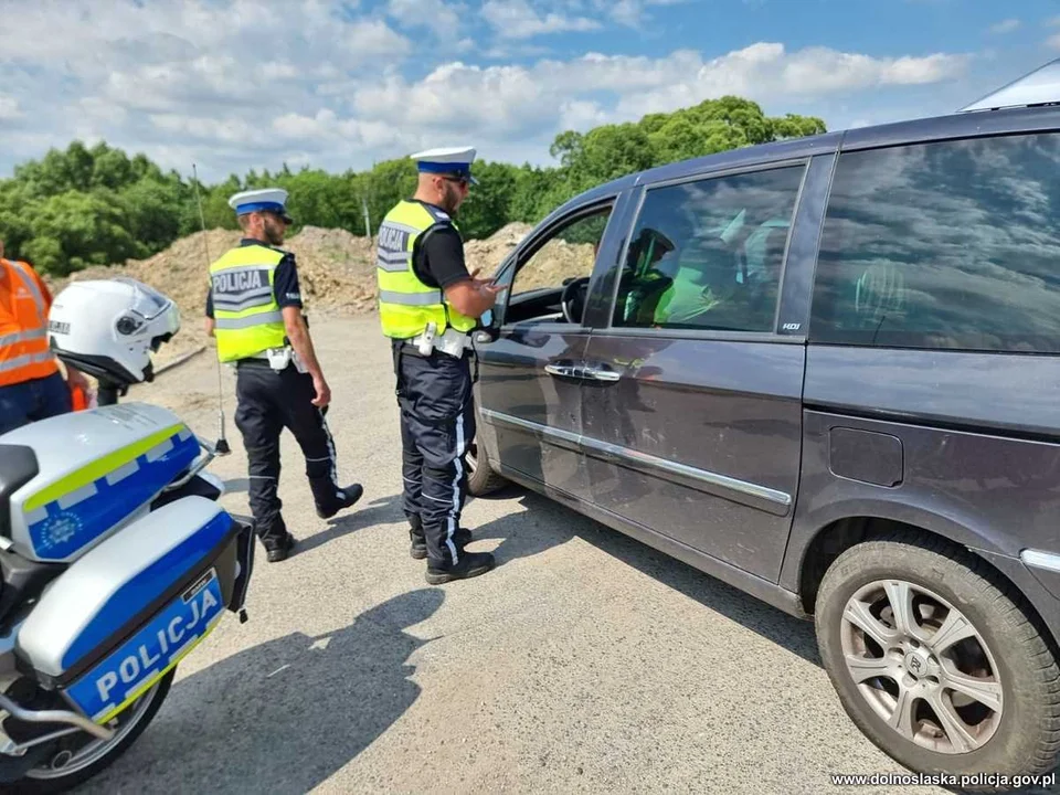 Powiat Kłodzki. Przedwakacyjne działania policjantów z kłodzka i przedstawicieli z GDDKiA