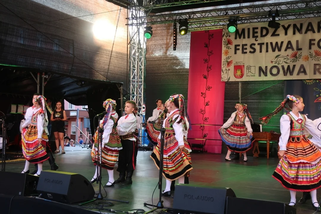 Nowa Ruda. Finał 30. Międzynarodowego Festiwalu Folkloru