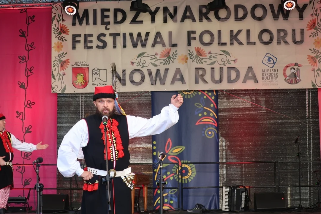 Nowa Ruda. Finał 30. Międzynarodowego Festiwalu Folkloru