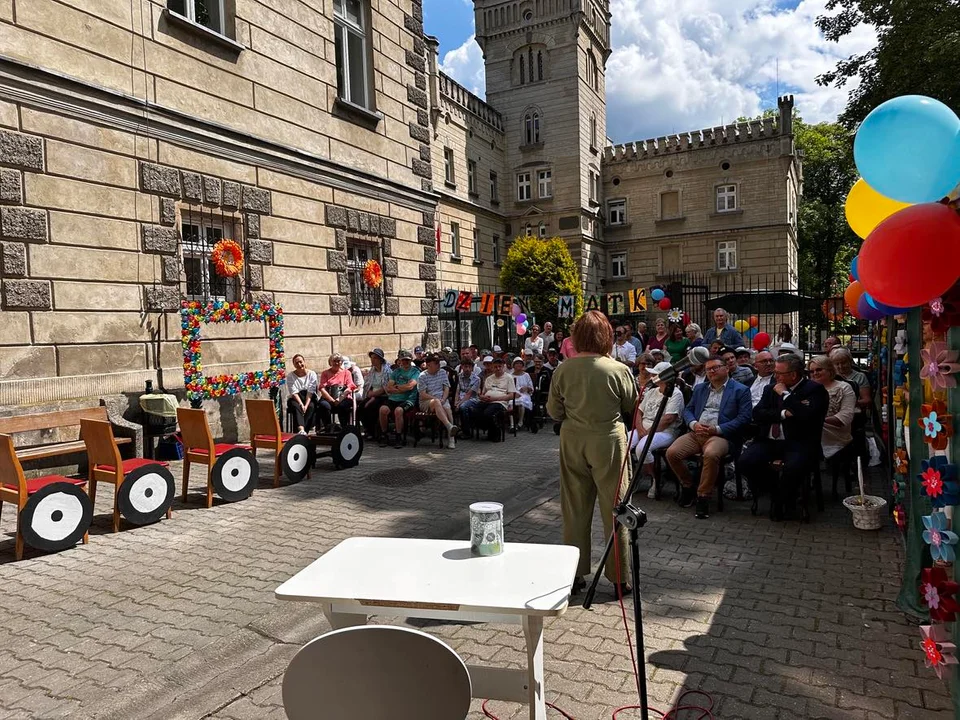 Gmina Kłodzko. Rodzinny piknik w DPS w Podzamku [galeria]