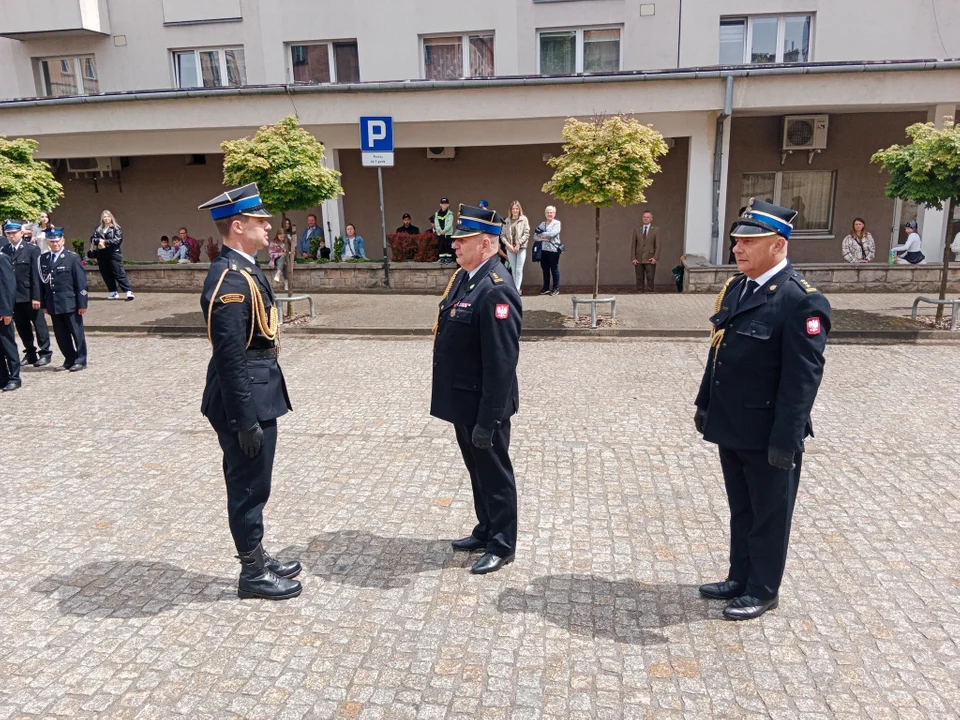 36 strażaków awansowanych podczas powiatowego święta strażaków w Radkowie [galeria]