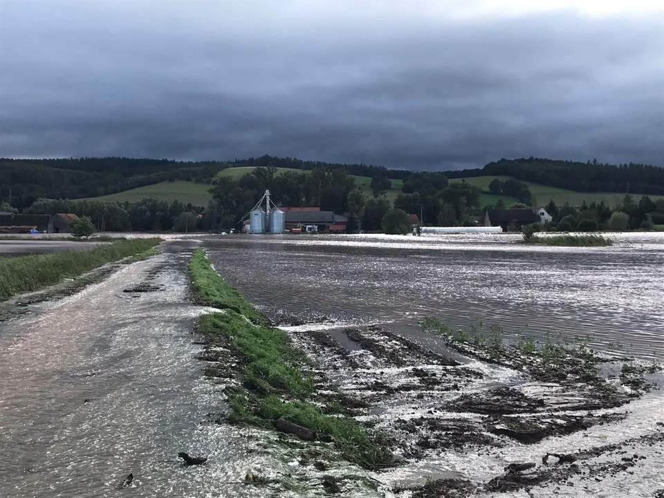 Gmina Radków. Utrudnienia na drodze między Ścinawką Dolną a Roszkowem