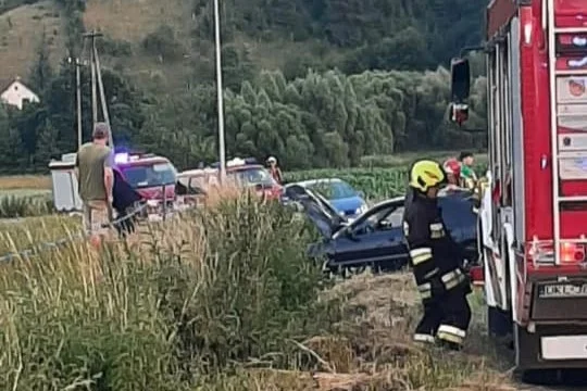 Czerwieńczyce. Podczas mijania stracił panowanie nad pojazdem i wpadł do rowu - Zdjęcie główne