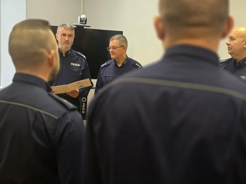 ZĄBKOWICCY POLICJANCI Z AWANSAMI I WYRÓŻNIENIAMI! TO DOWÓD PROFESJONALIZMU I PASJI DO SŁUŻBY