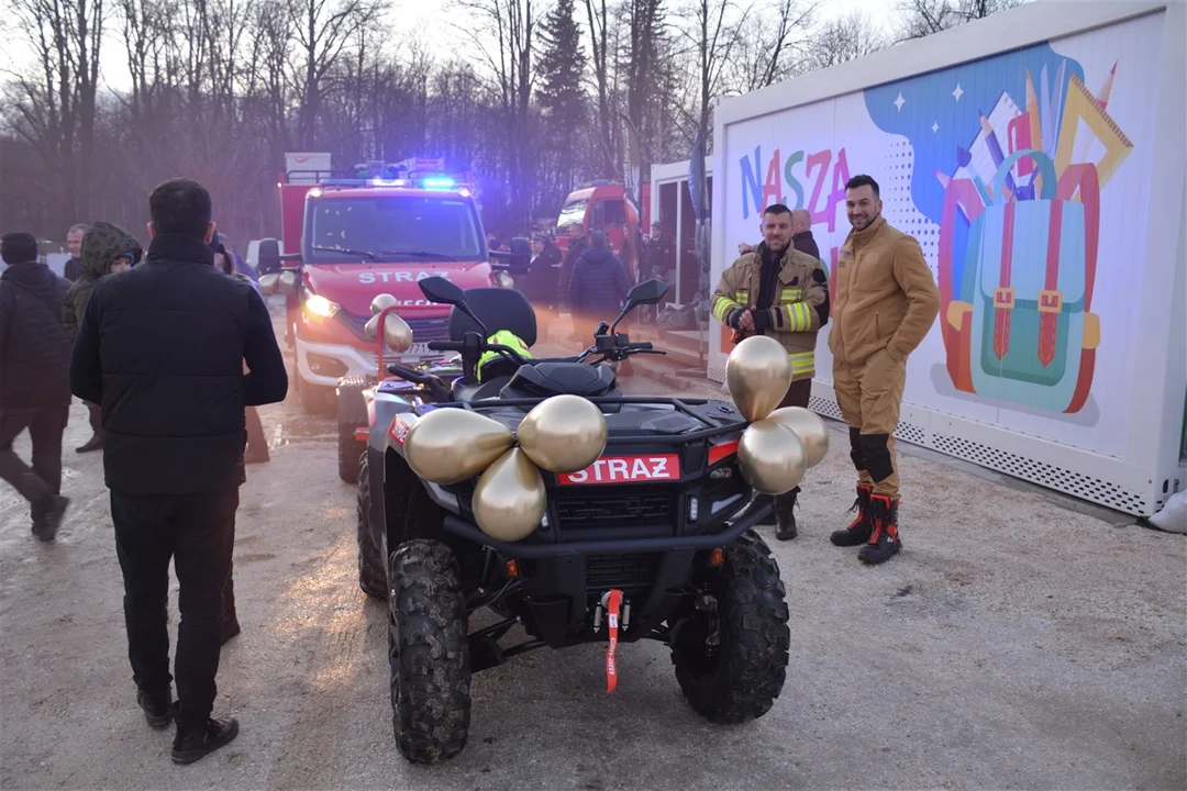 Gmina Kłodzko. Lekki wóz ratowniczo – gaśniczy i quad trafiły do OSP Żelazno [galeria]