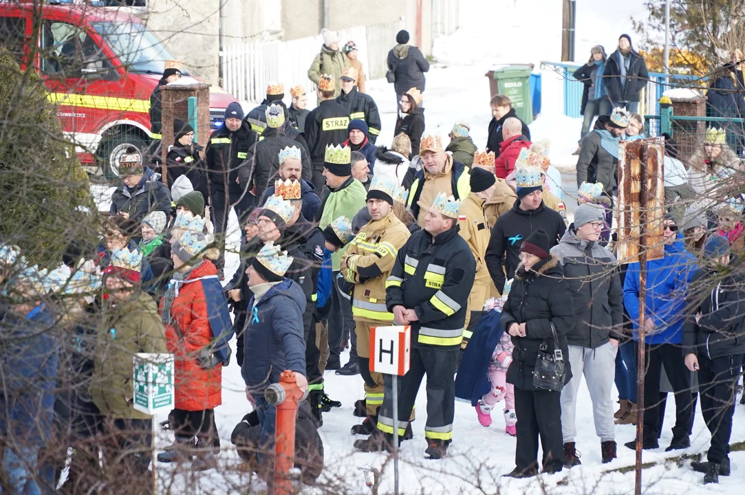 Orszak Trzech Króli przeszedł ulicami Jugowa. Było kolorowo i wesoło [galeria]