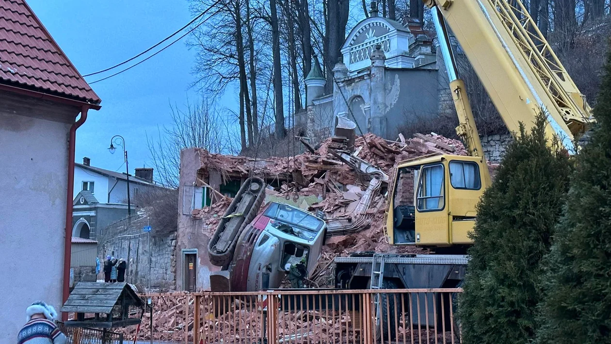 Wambierzyce. Wypadek na budowie