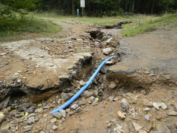 Nadleśnictwo Jugów informuje o utrudnieniach na szlakach powyżej Schroniska Sowa