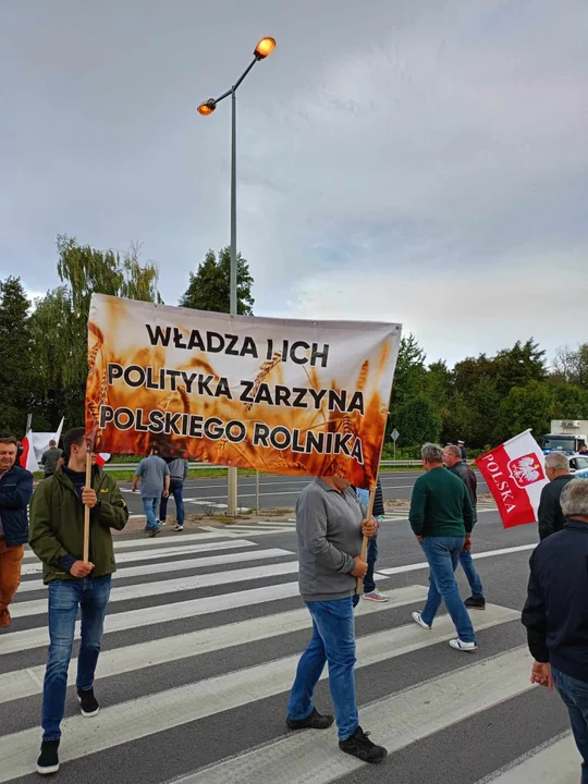 Rolniczy protest na ósemce