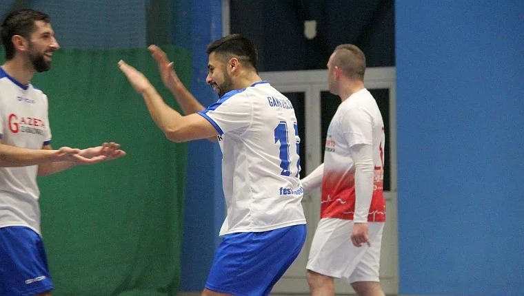 Ząbkowicka Liga Futsalu. Za nami III kolejka. Sensacyjny remis Nauczycieli [FOTO] - Zdjęcie główne